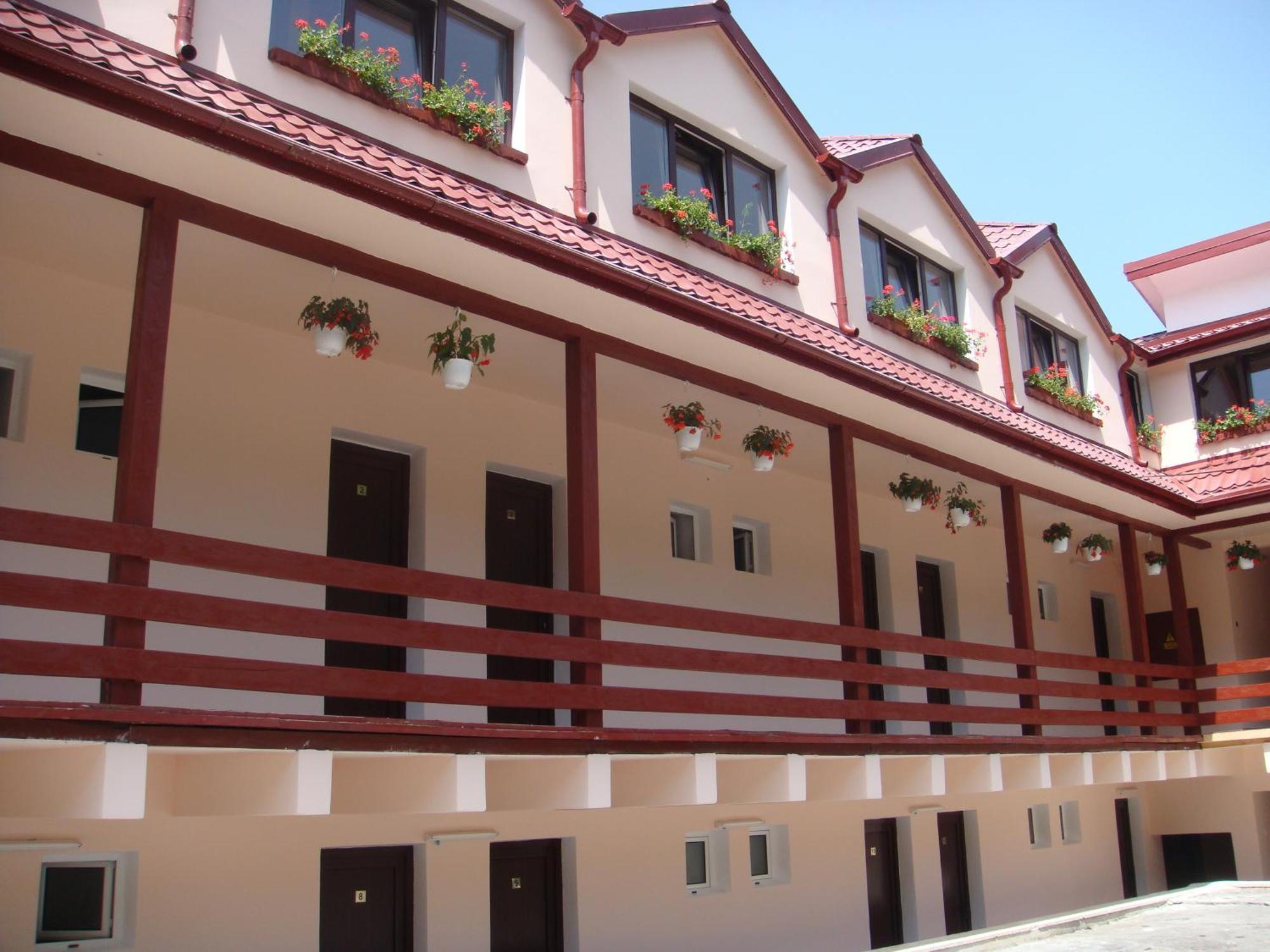 Motel Cristina Bicaz Buitenkant foto